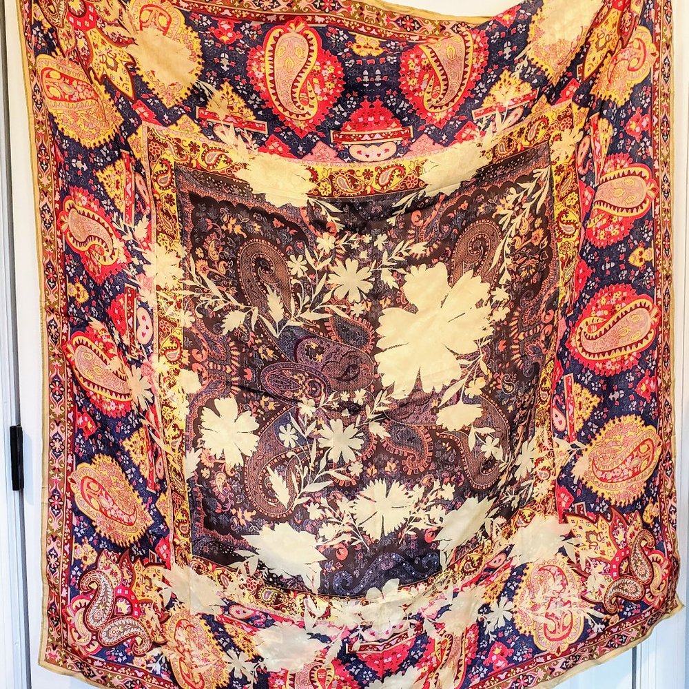 NWOT Vismaya 100% Silk Scarf